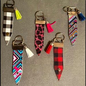 Arrow style keychains